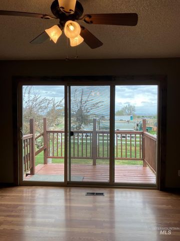 1531 Briarwood Ln, Twin Falls, ID 83301