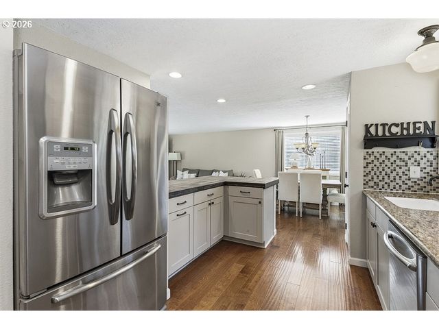 227 Ne PALOMA Ct, Gresham, OR 97030