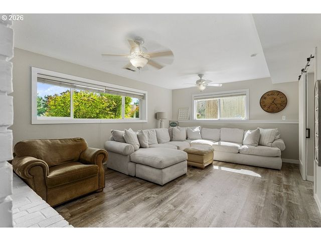 227 Ne PALOMA Ct, Gresham, OR 97030