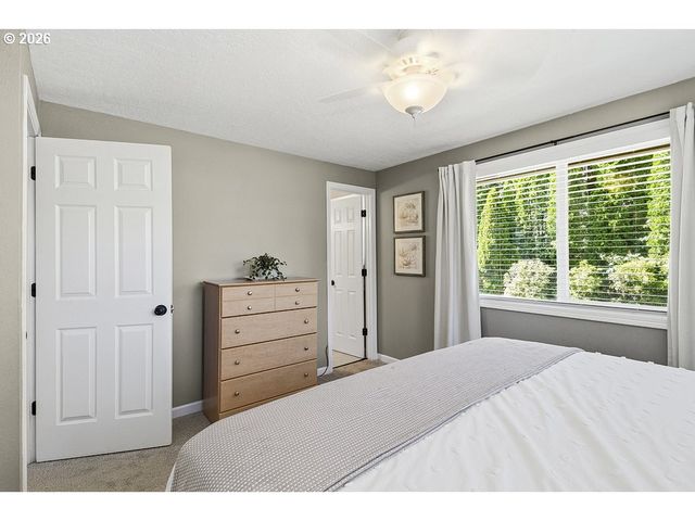 227 Ne PALOMA Ct, Gresham, OR 97030