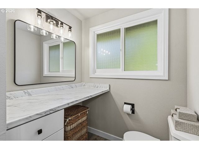 227 Ne PALOMA Ct, Gresham, OR 97030