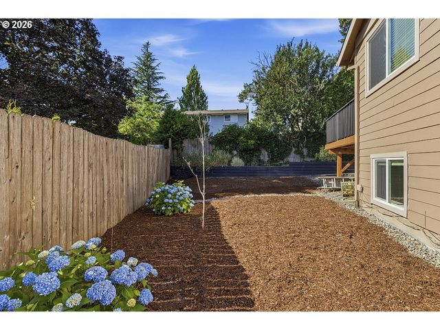 227 Ne PALOMA Ct, Gresham, OR 97030