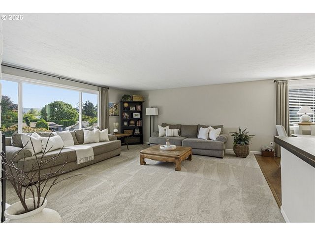 227 Ne PALOMA Ct, Gresham, OR 97030