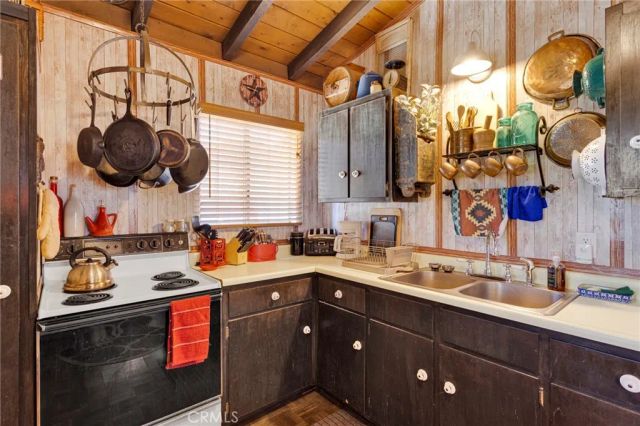 29229 Santa Rosa Road, Lucerne Valley, CA 92356