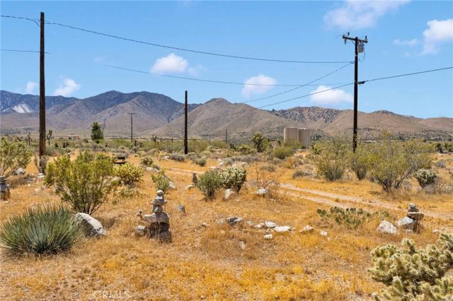 29229 Santa Rosa Road, Lucerne Valley, CA 92356