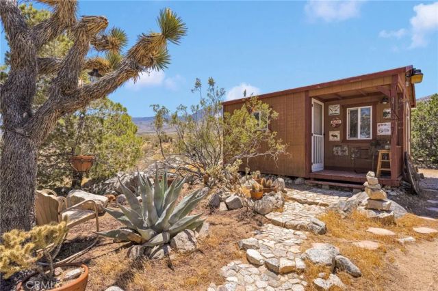 29229 Santa Rosa Road, Lucerne Valley, CA 92356