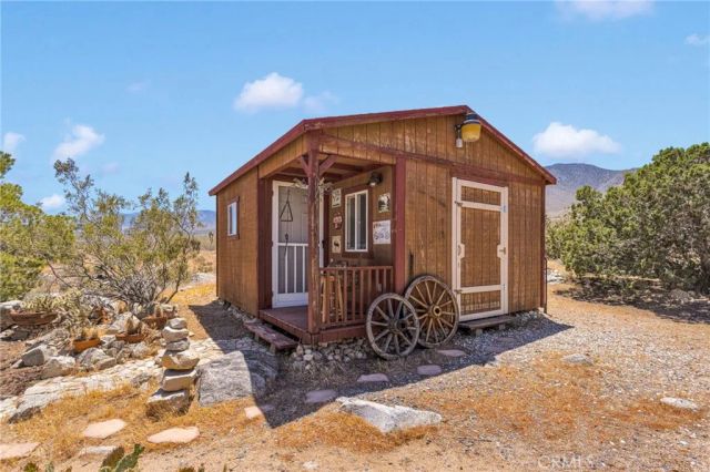 29229 Santa Rosa Road, Lucerne Valley, CA 92356