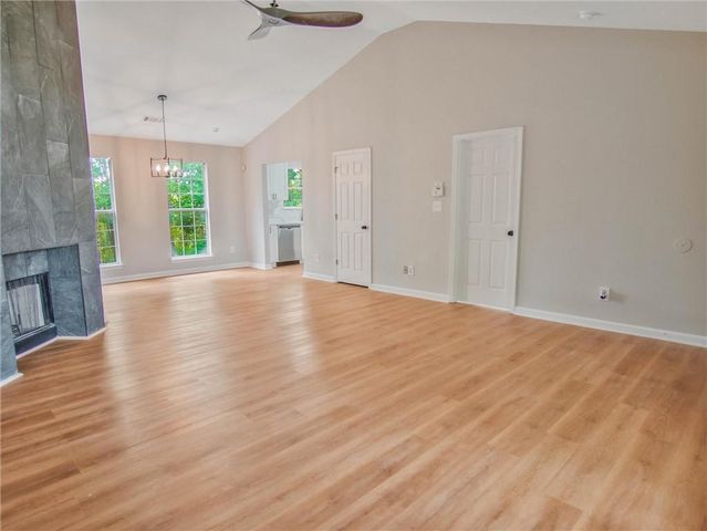 5603 Eagles Feather Lane, Riverdale, GA 30274