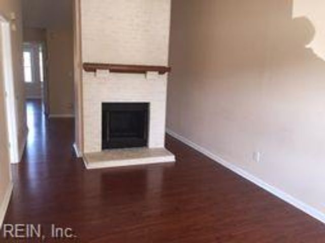 811 Graduate CT, Virginia Beach, VA 23462