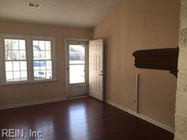 811 Graduate CT, Virginia Beach, VA 23462