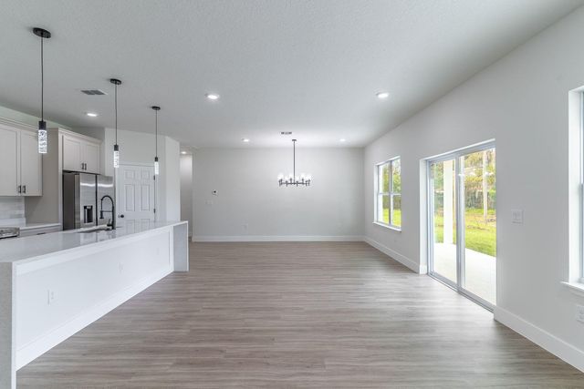 983 NW Pace Dr Drive NW, Palm Bay, FL 32907