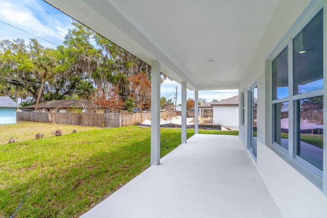 983 NW Pace Dr Drive NW, Palm Bay, FL 32907