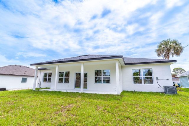 983 NW Pace Dr Drive NW, Palm Bay, FL 32907
