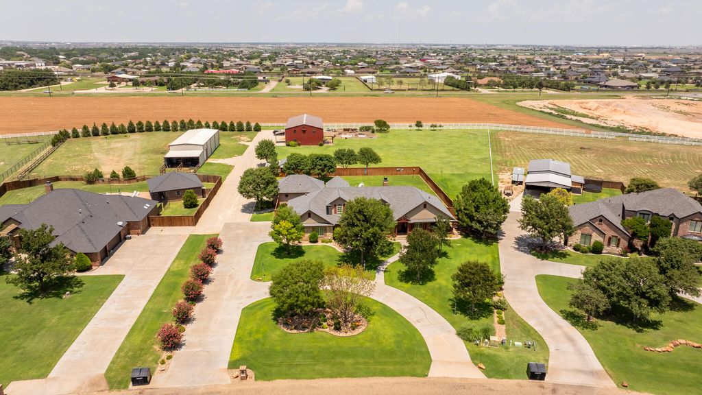 3206 County Road 7610, Lubbock, TX 79423