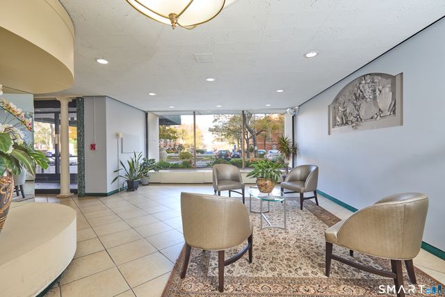 2625 Park Avenue 7P, Bridgeport, CT 06604