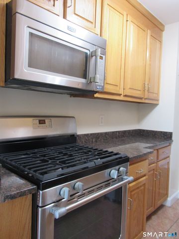 2625 Park Avenue 7P, Bridgeport, CT 06604