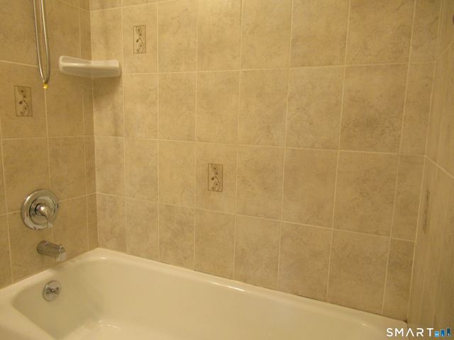 2625 Park Avenue 7P, Bridgeport, CT 06604