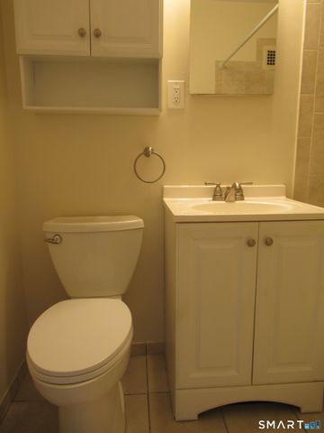 2625 Park Avenue 7P, Bridgeport, CT 06604