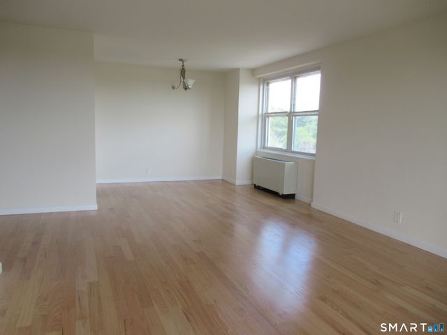 2625 Park Avenue 7P, Bridgeport, CT 06604