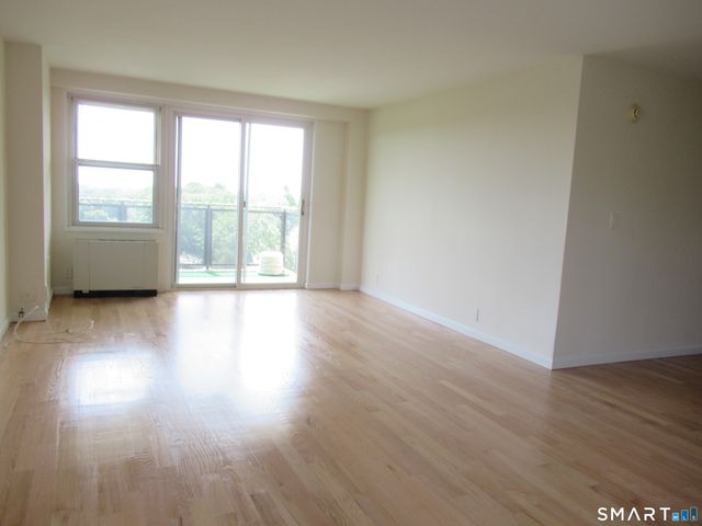 2625 Park Avenue 7P, Bridgeport, CT 06604