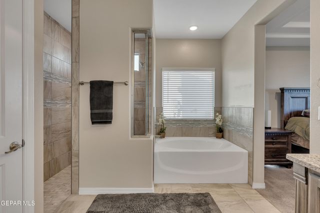 912 CRYSTAL DEER Drive, El Paso, TX 79928