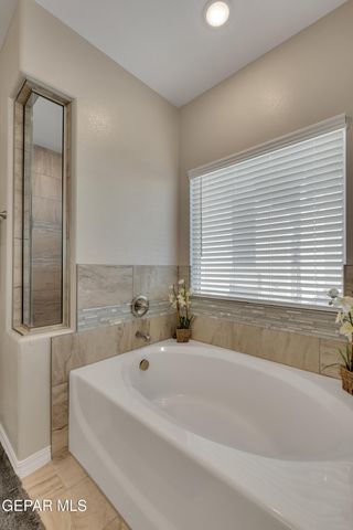 912 CRYSTAL DEER Drive, El Paso, TX 79928