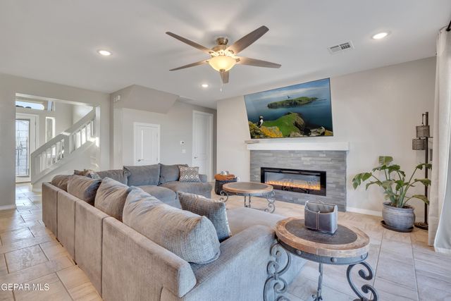 912 CRYSTAL DEER Drive, El Paso, TX 79928