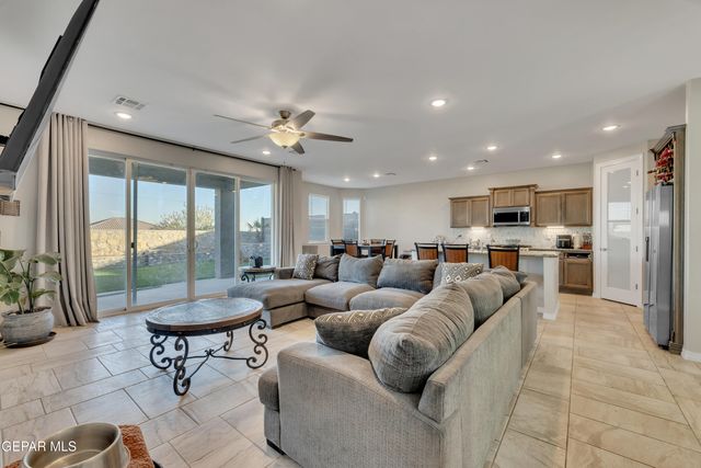 912 CRYSTAL DEER Drive, El Paso, TX 79928