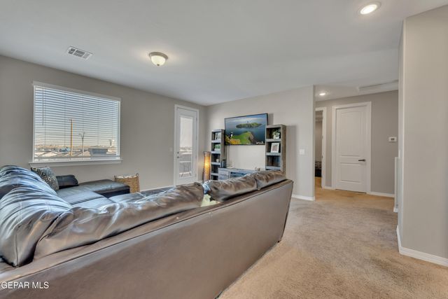 912 CRYSTAL DEER Drive, El Paso, TX 79928