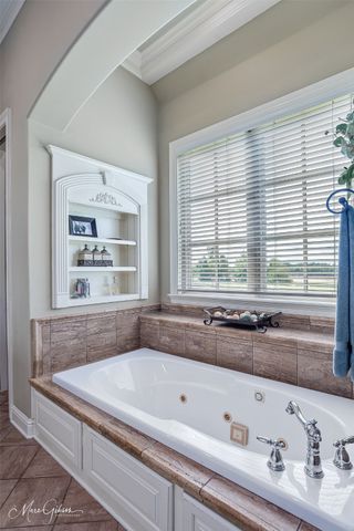 303 Bevly Lake, Bossier City, LA 71111