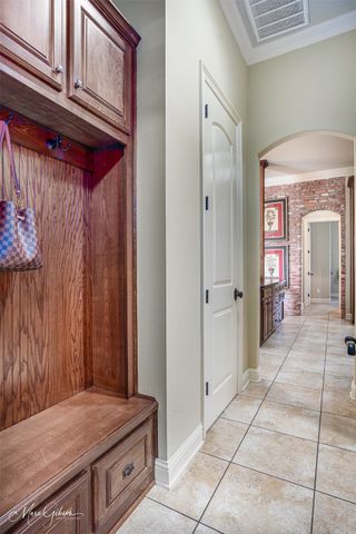 303 Bevly Lake, Bossier City, LA 71111