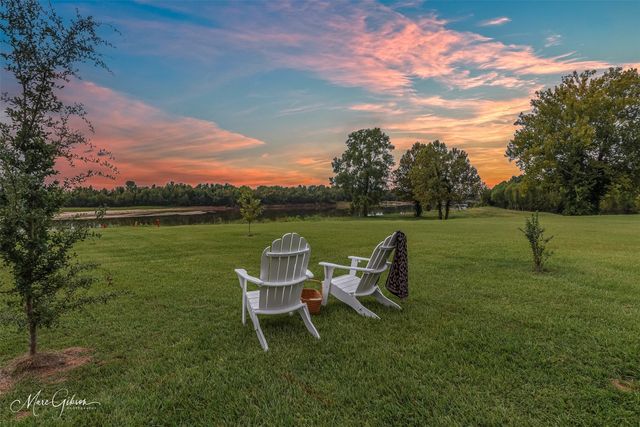 303 Bevly Lake, Bossier City, LA 71111