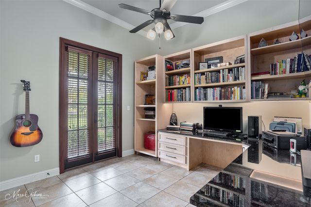 303 Bevly Lake, Bossier City, LA 71111