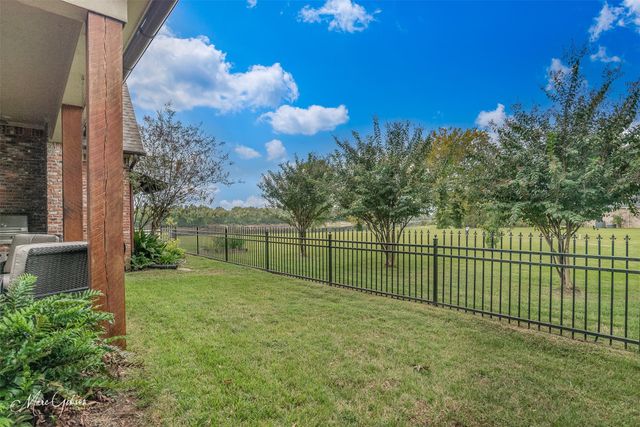 303 Bevly Lake, Bossier City, LA 71111