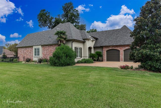 303 Bevly Lake, Bossier City, LA 71111