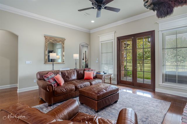 303 Bevly Lake, Bossier City, LA 71111