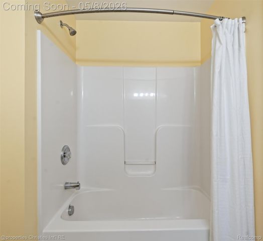 920 W Summerfield Glen Circle, Scio Township, MI 48103