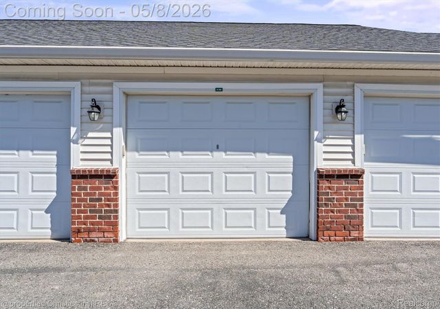 920 W Summerfield Glen Circle, Scio Township, MI 48103