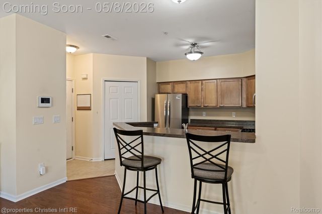 920 W Summerfield Glen Circle, Scio Township, MI 48103