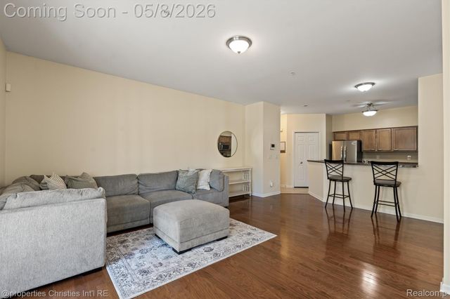 920 W Summerfield Glen Circle, Scio Township, MI 48103
