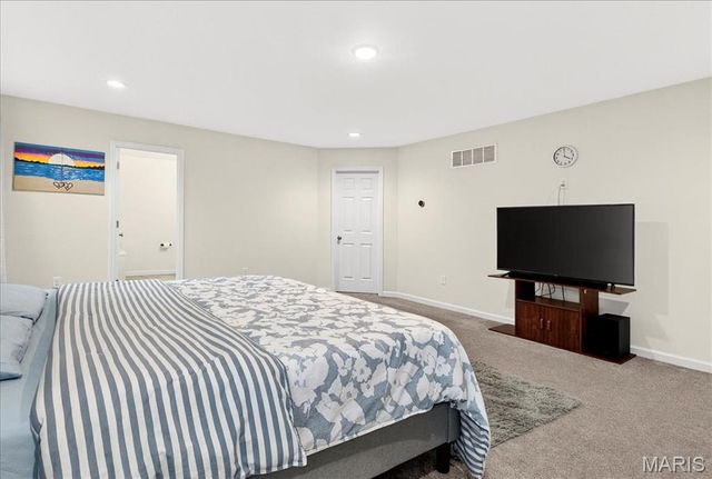 214 Liberty Valley Drive, Foristell, MO 63348