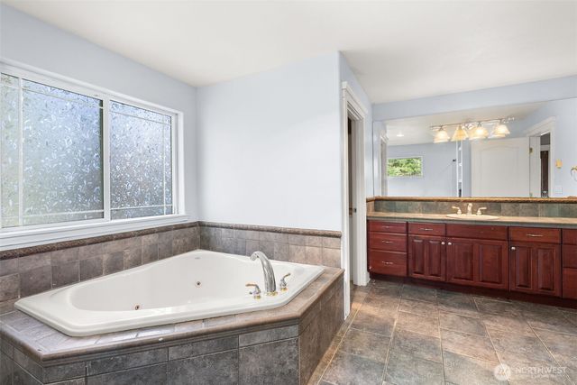 2929 S Fork Road, Raymond, WA 98577