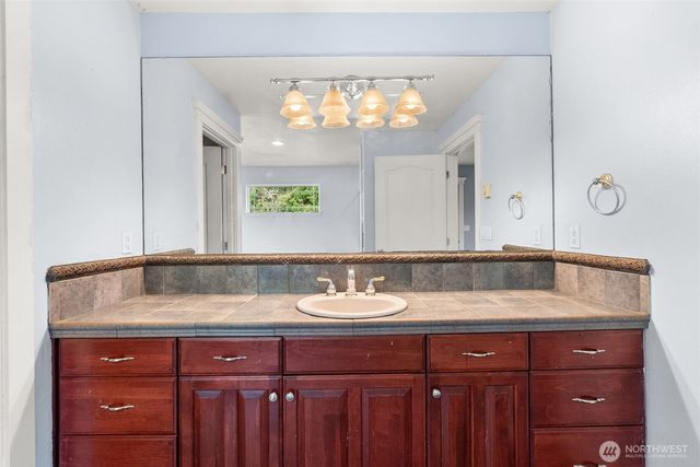 2929 S Fork Road, Raymond, WA 98577