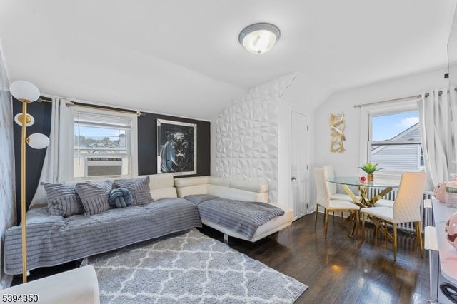 111 E 10Th St, Linden City, NJ 07036