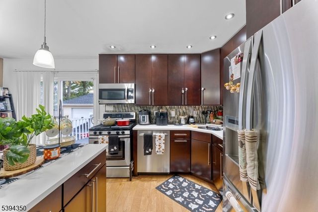 111 E 10Th St, Linden City, NJ 07036