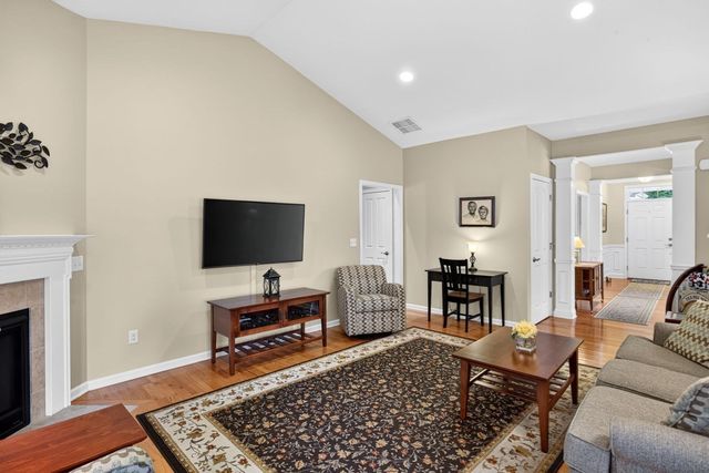 14 Horizon, Plymouth, MA 02360