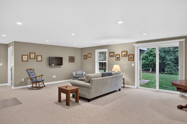 14 Horizon, Plymouth, MA 02360