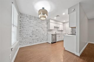 2415 Burleson CT B, Austin, TX 78741