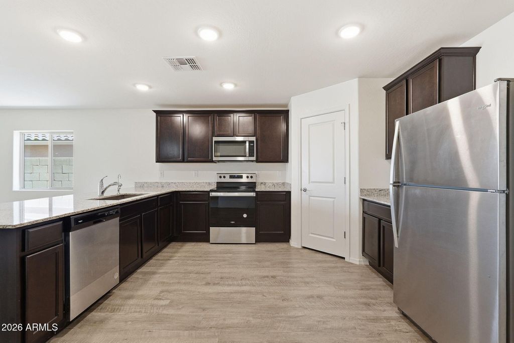 2541 N MCDONALD Lane, Casa Grande, AZ 85122 — photo 2
