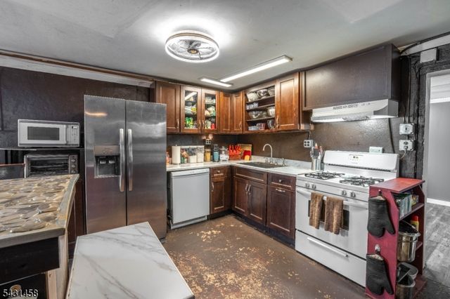 988 Wootton St, Boonton Town, NJ 07005